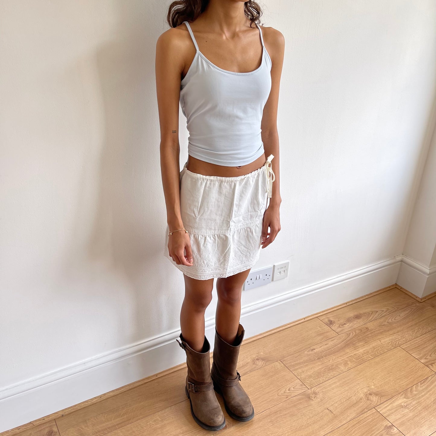 White broderie tie side skirt - Size XS