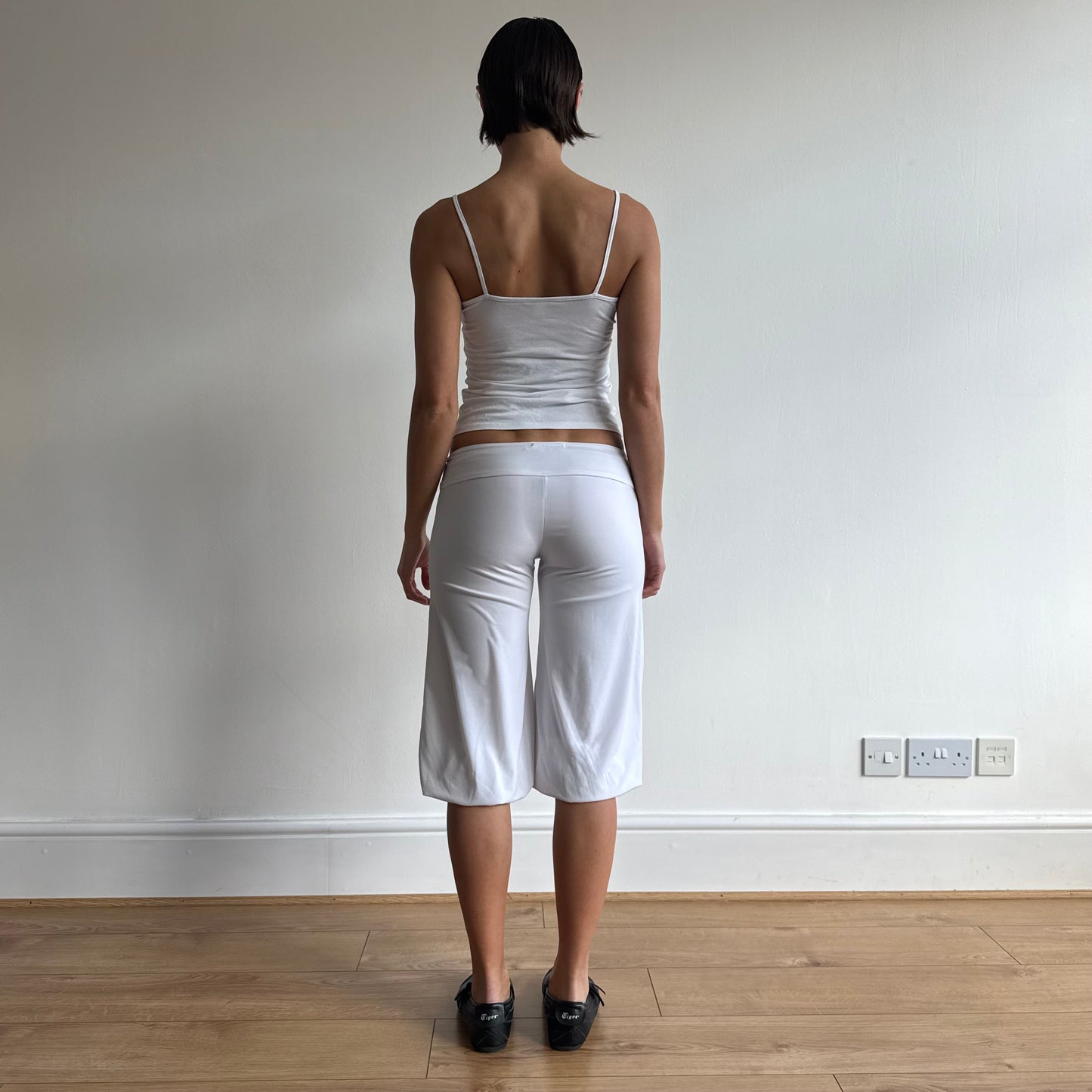 White harem bubble capris - Size M