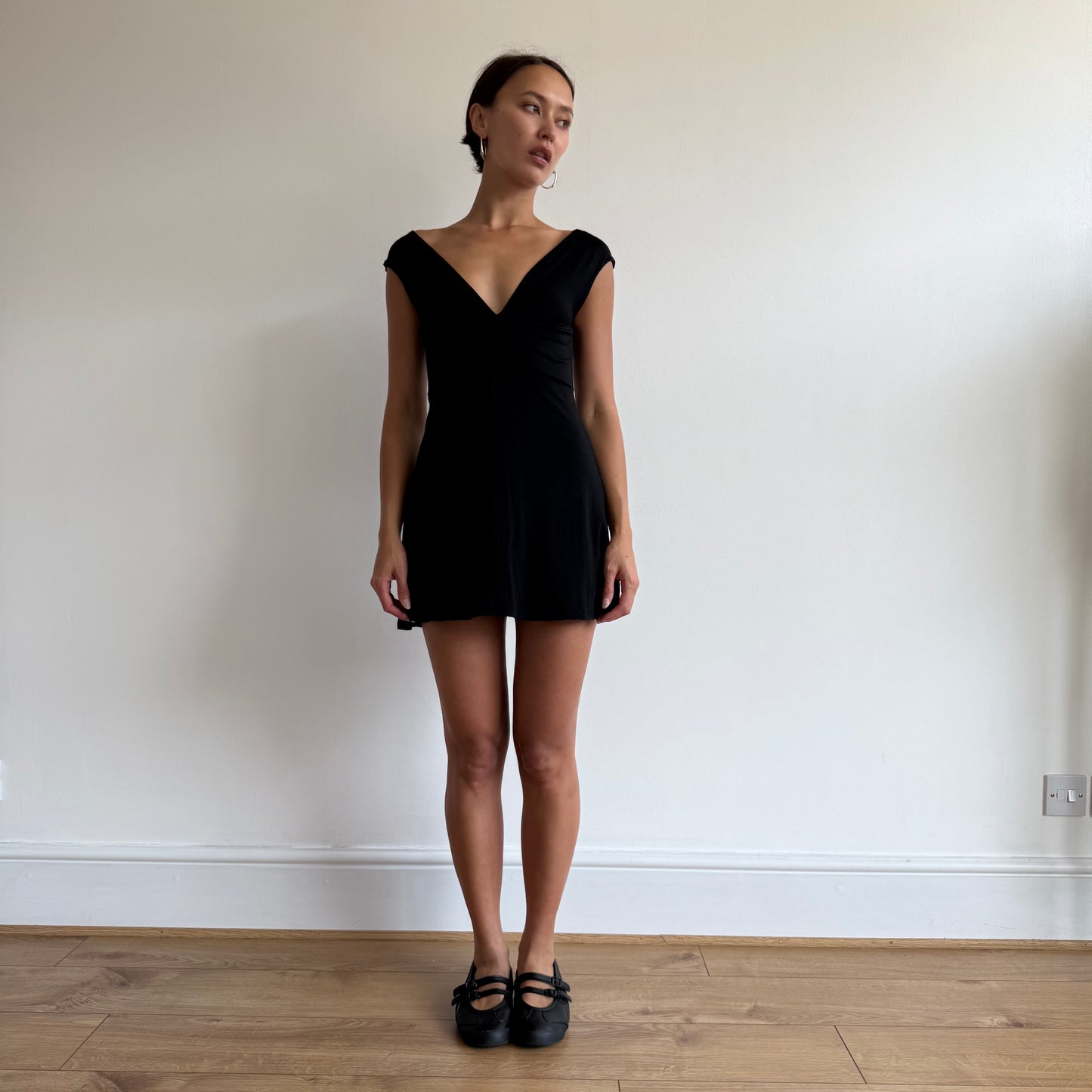 Black twist keyhole mini dress - Size S