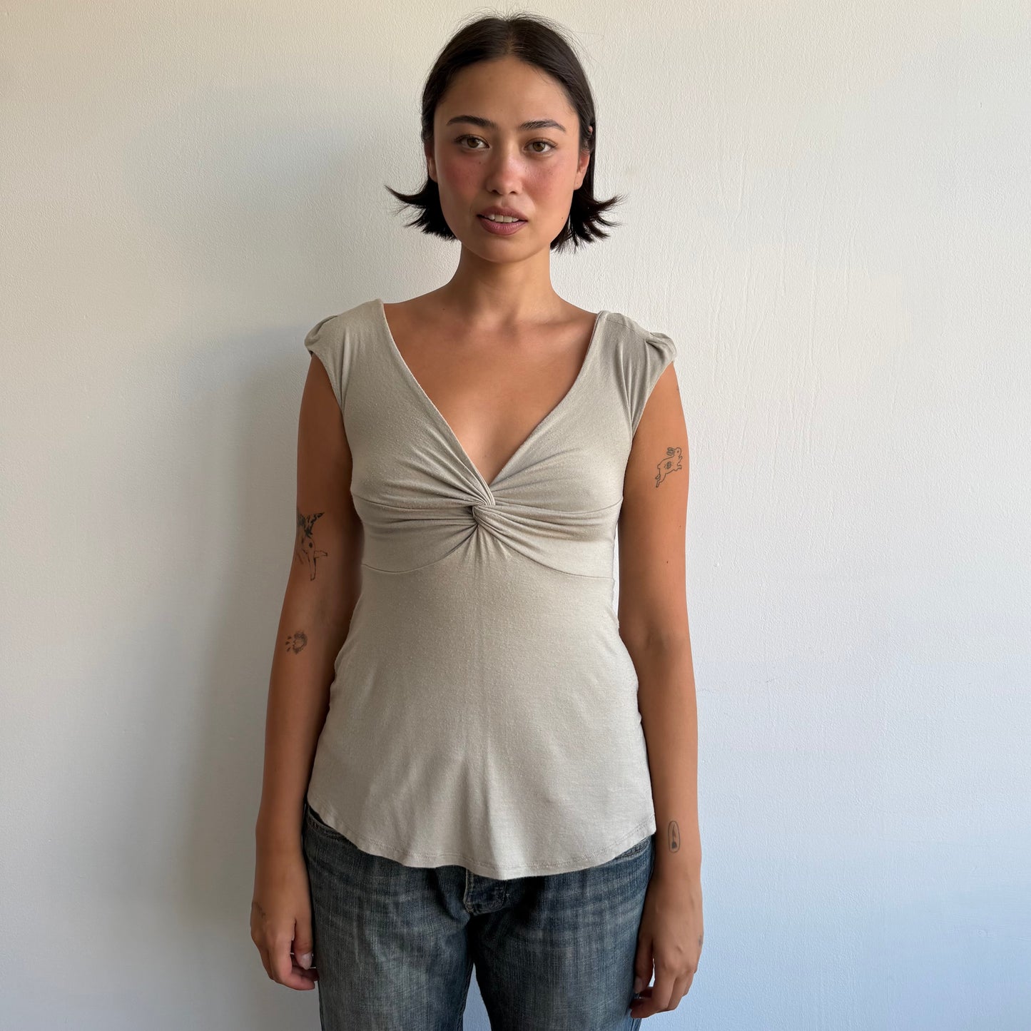 Beige twist keyhole top - Size S