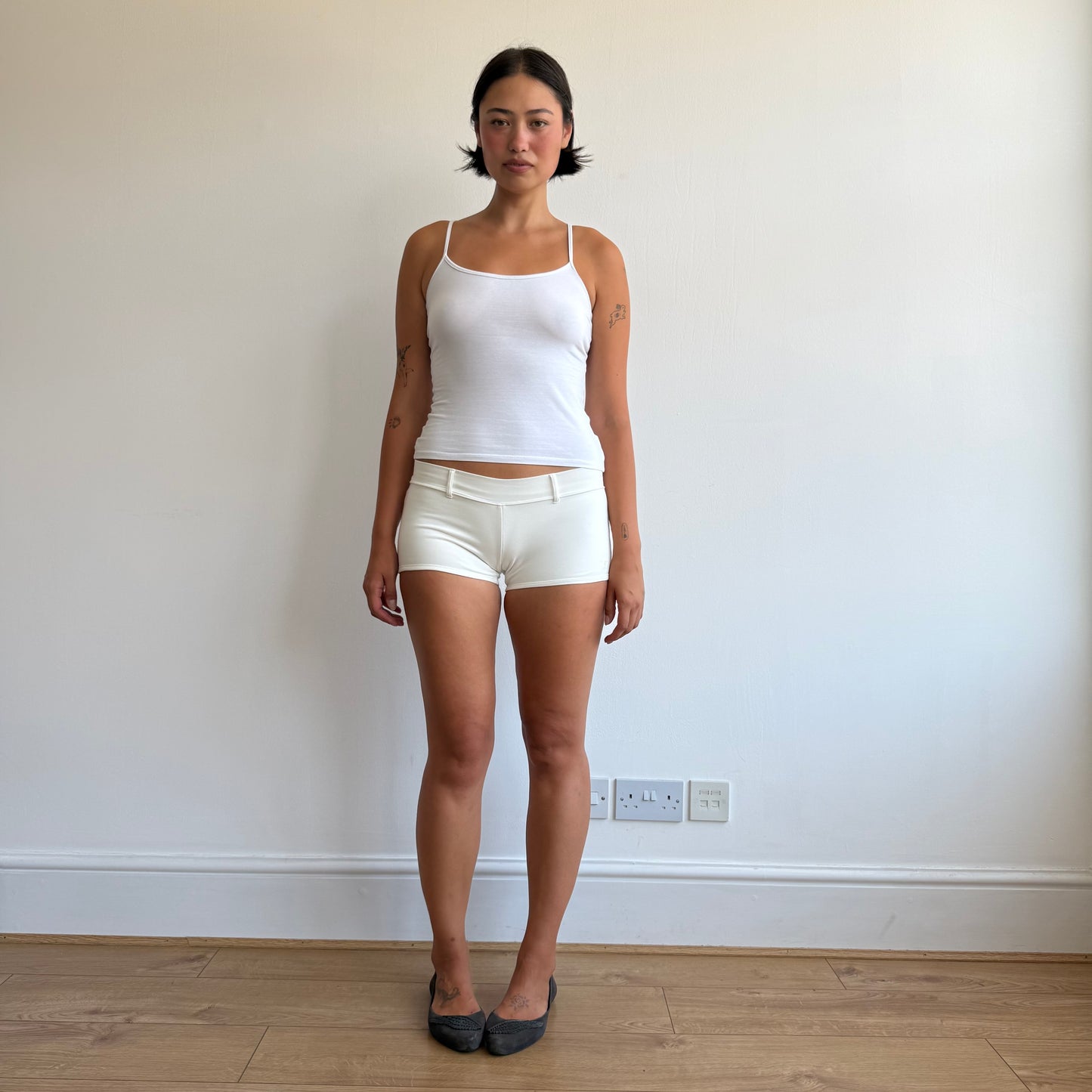 Cream Y-3 Adidas mini shorts - Size XS