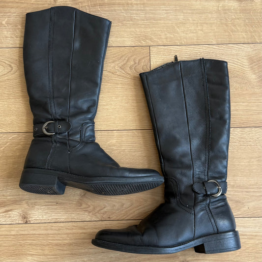 Black buckle boots - Size UK6