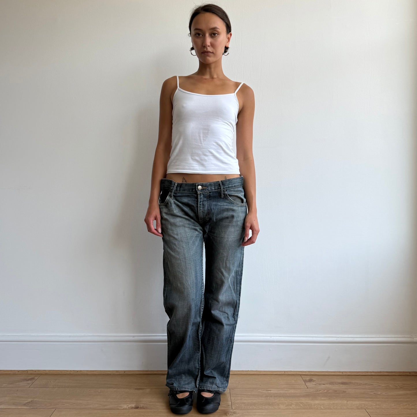 Levi’s mid wash star jeans - Size 33x34