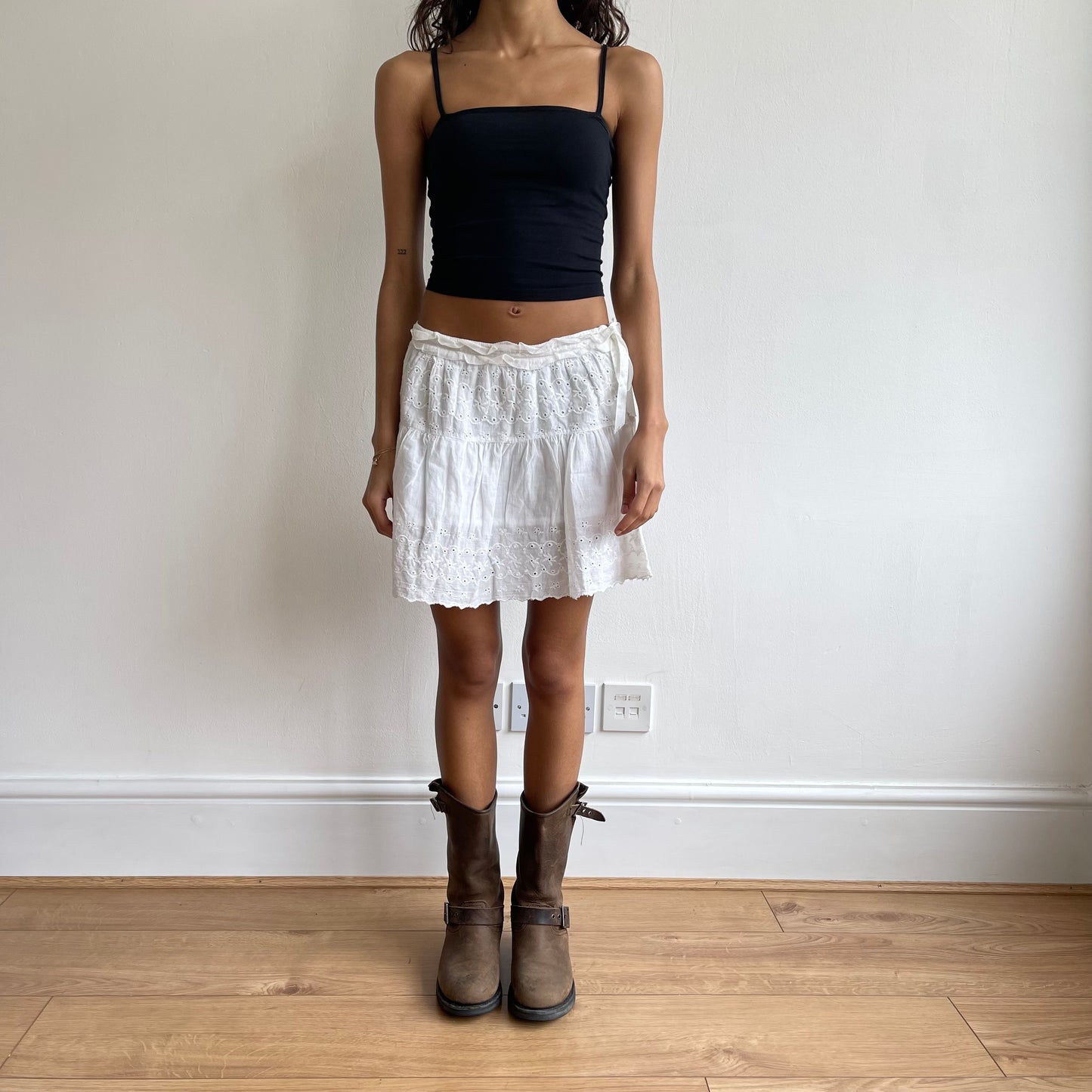 White broderie tie side skirt - Size S