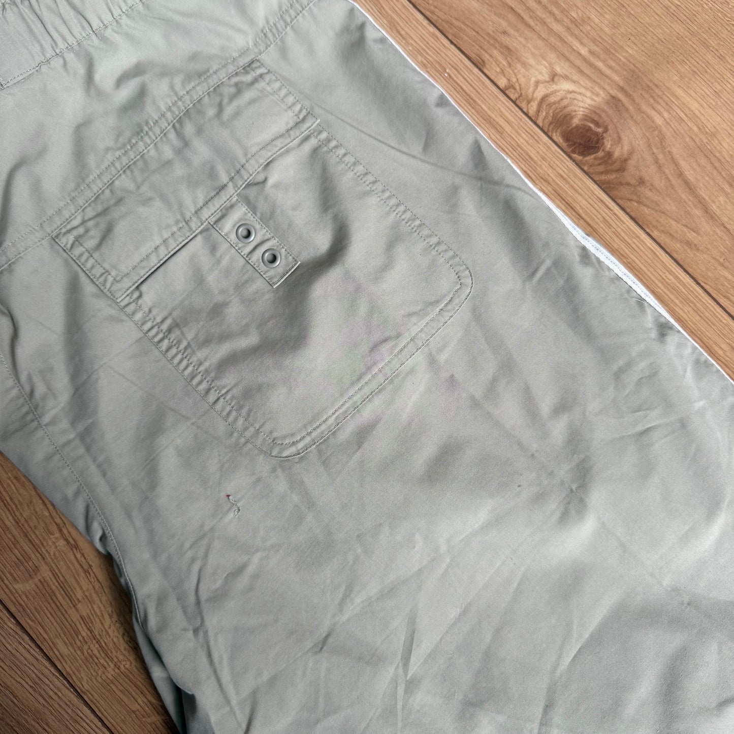 Beige Adidas belt capris - Size L