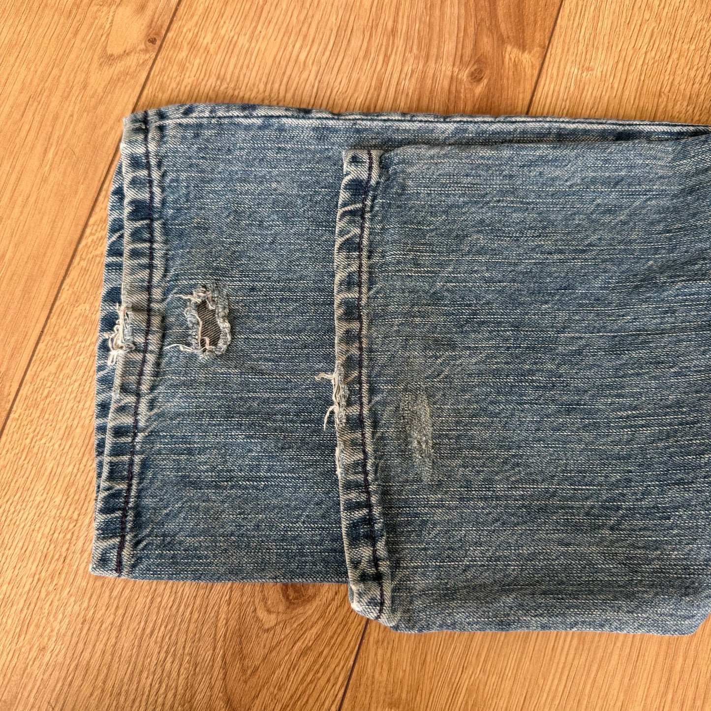 Levi’s star cinch back jeans - Size 30x32 + 32x34