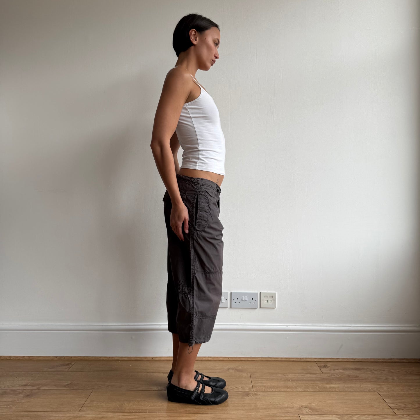 Khaki/grey toggle capris - Size M