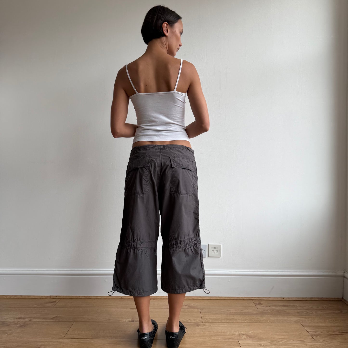 Khaki/grey toggle capris - Size M