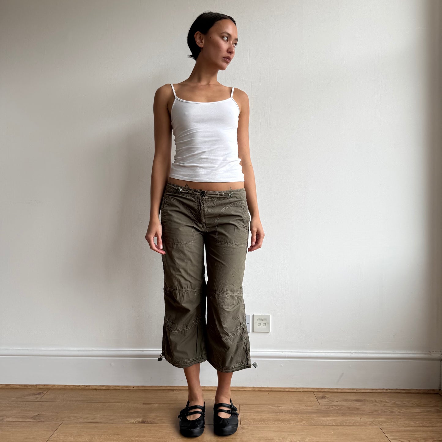 Khaki toggle stitch capris - Size S