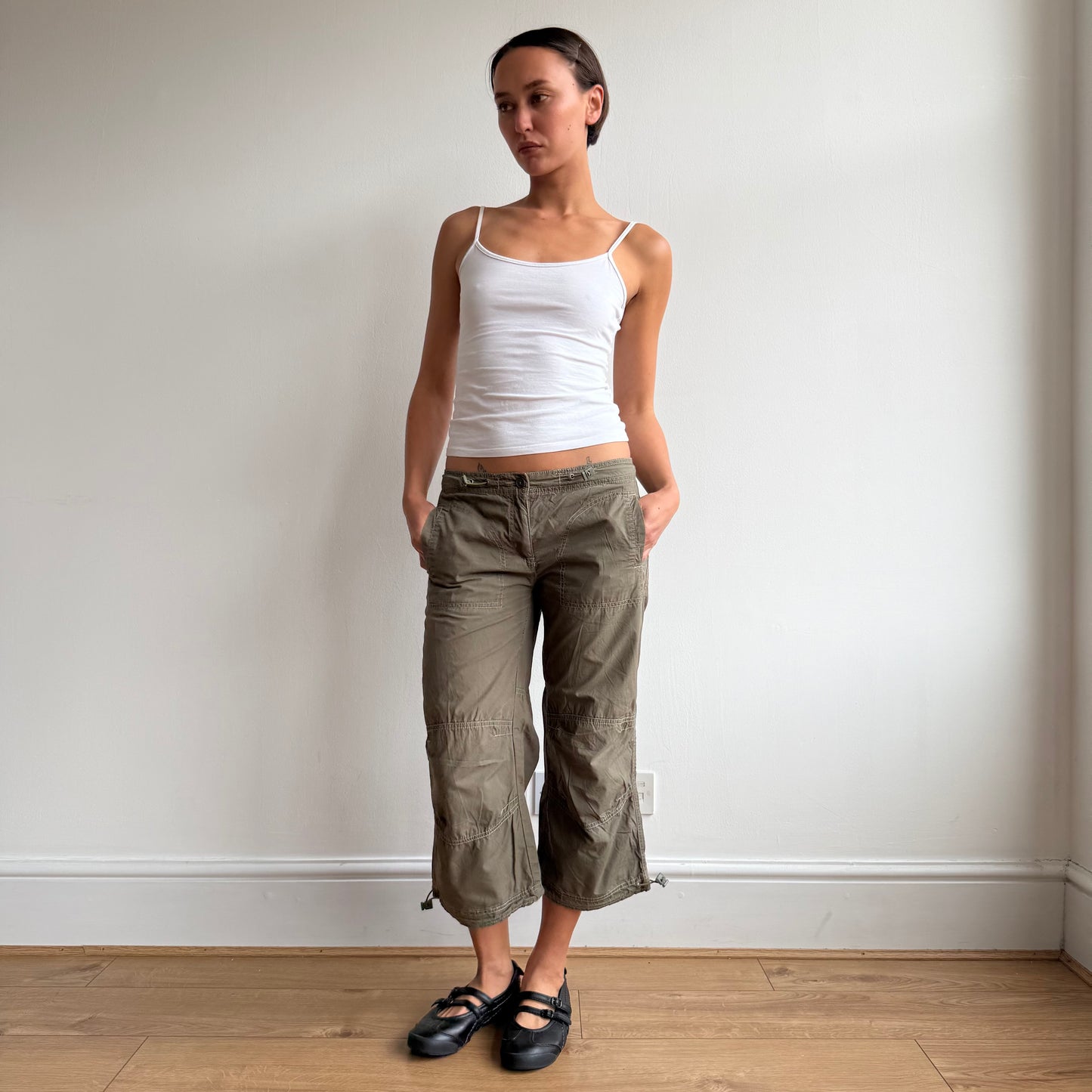 Khaki toggle stitch capris - Size S