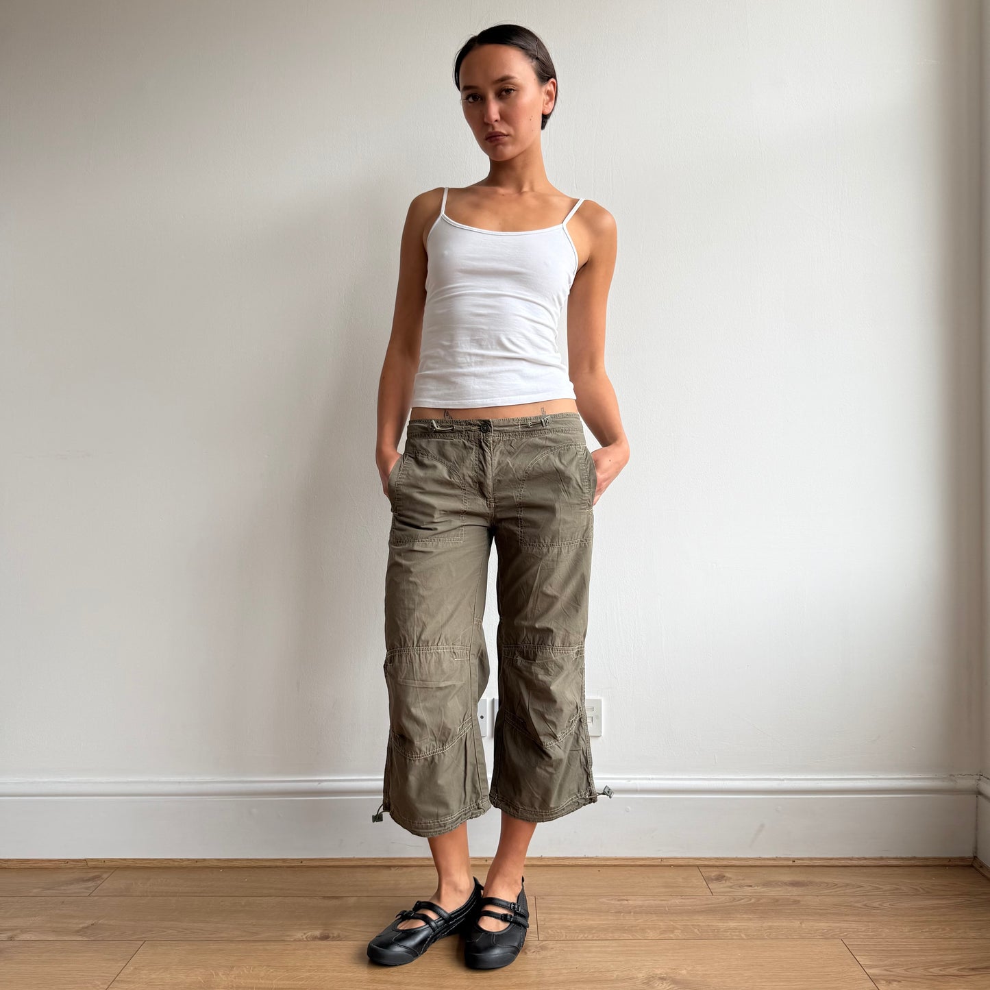 Khaki toggle stitch capris - Size S