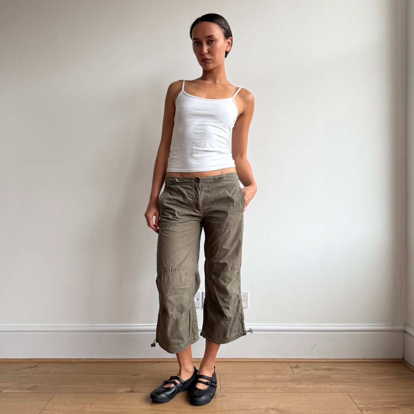 Khaki toggle stitch capris - Size S