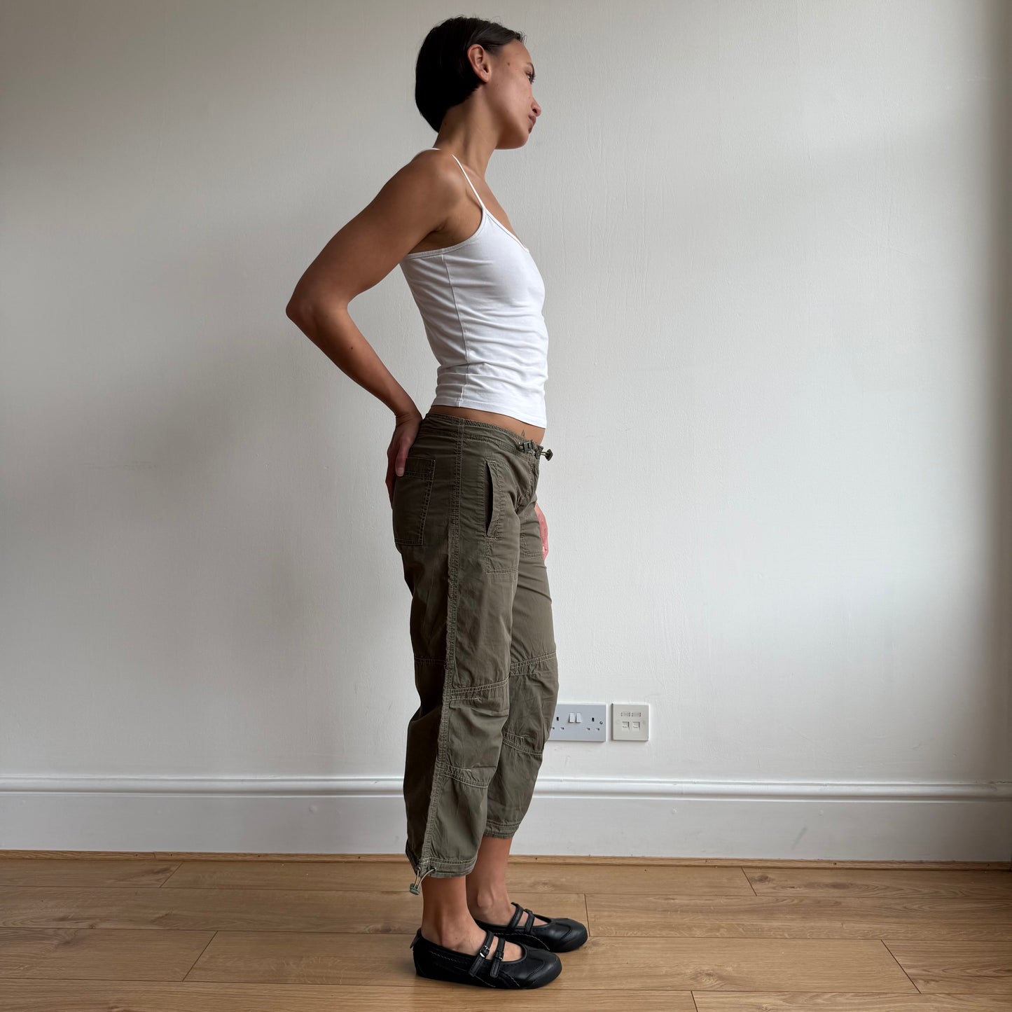 Khaki toggle stitch capris - Size S