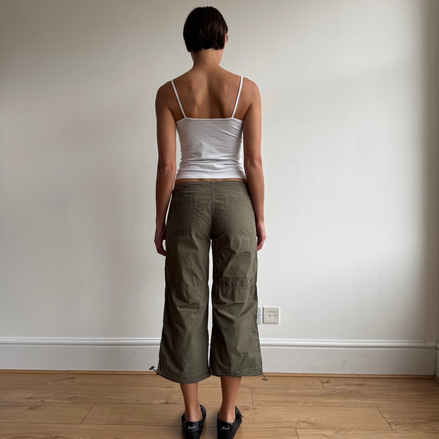 Khaki toggle stitch capris - Size S