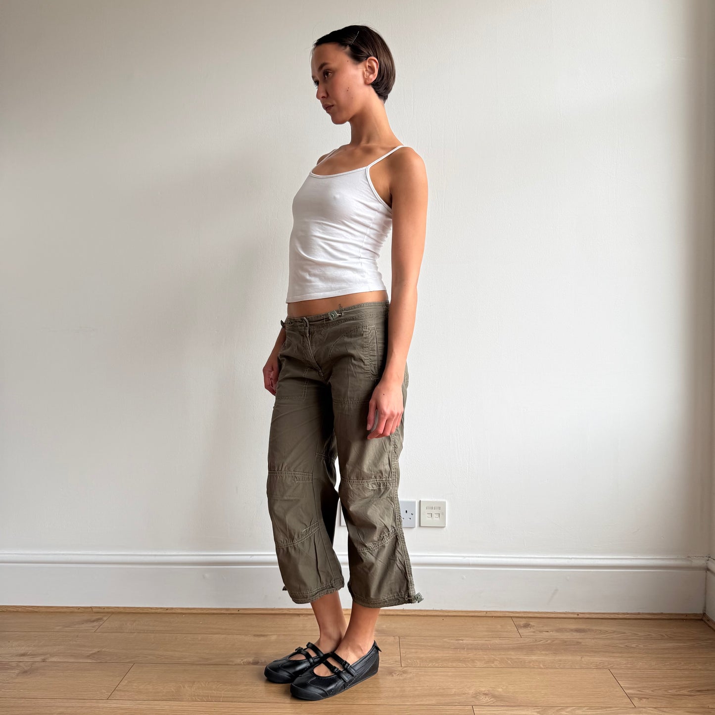Khaki toggle stitch capris - Size S