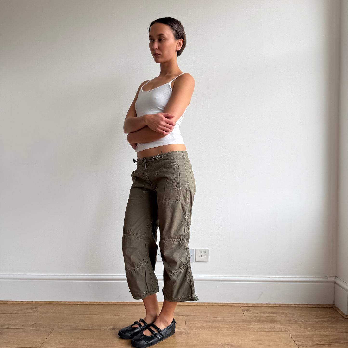 Khaki toggle stitch capris - Size S