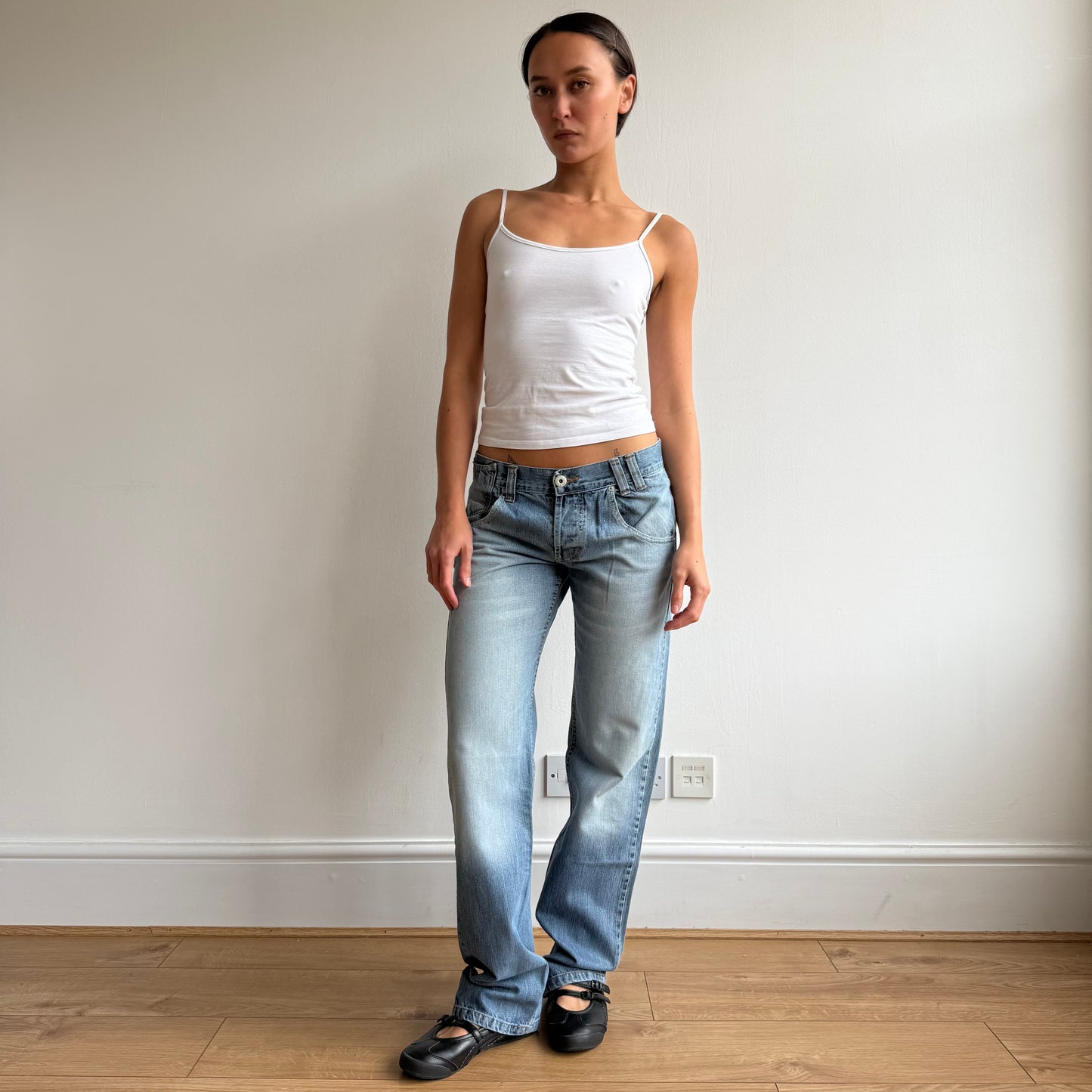 Levi’s cinch back jeans - Size 33x34