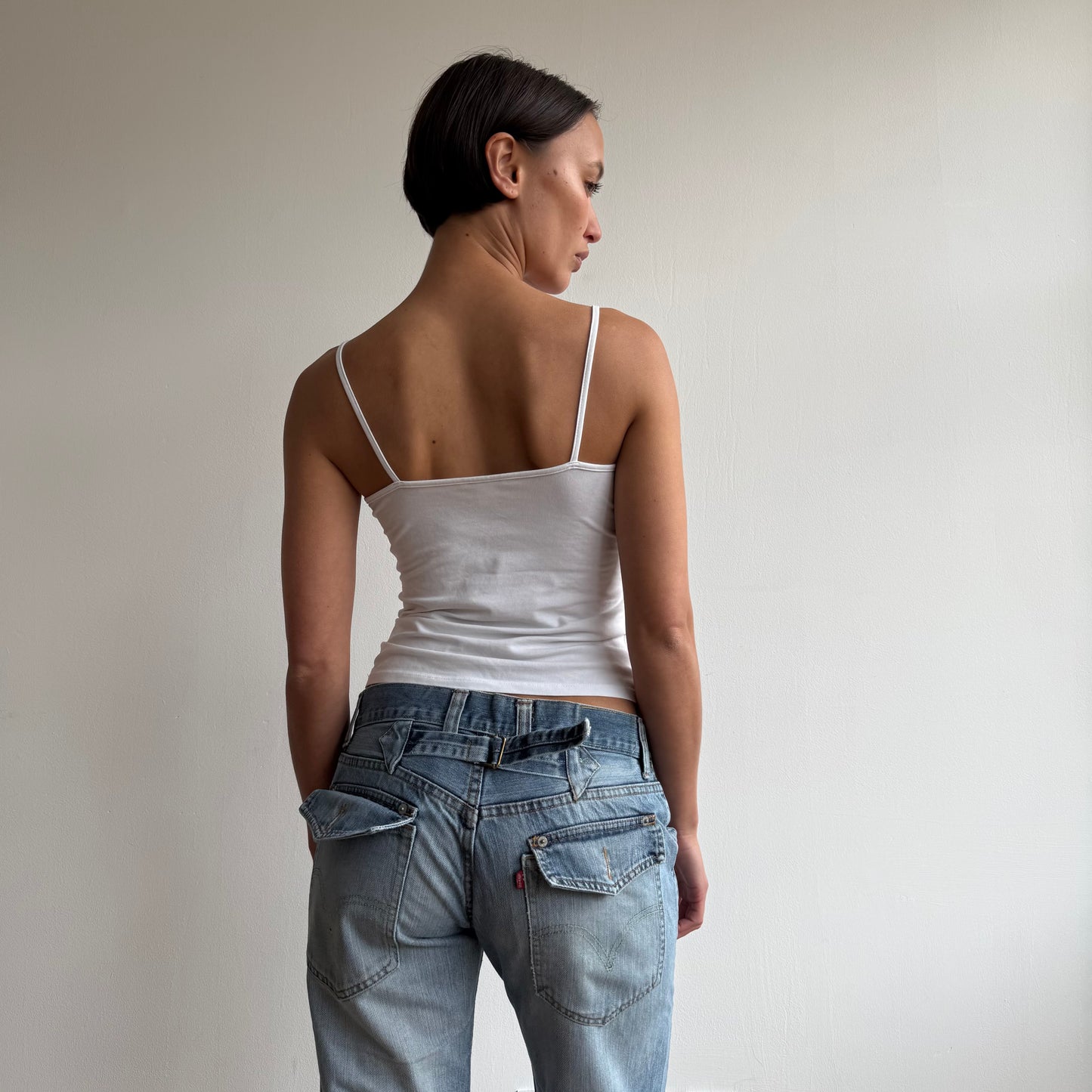 Levi’s cinch back jeans - Size 33x34