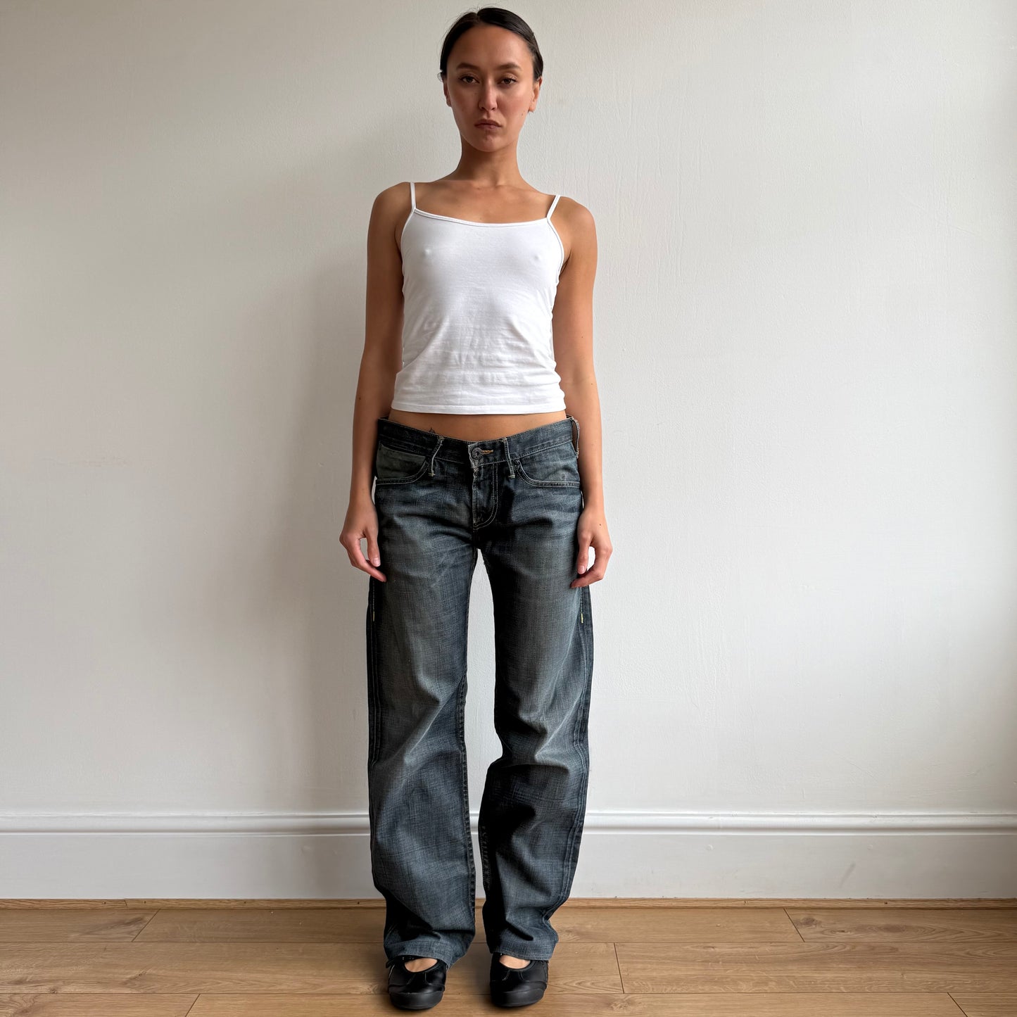Levi’s star cinch back jeans - Size 31x34
