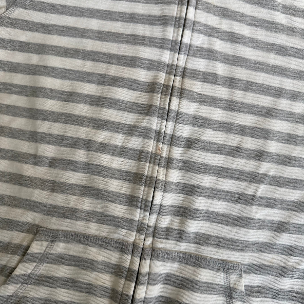 Grey + white striped hoodie - Size S