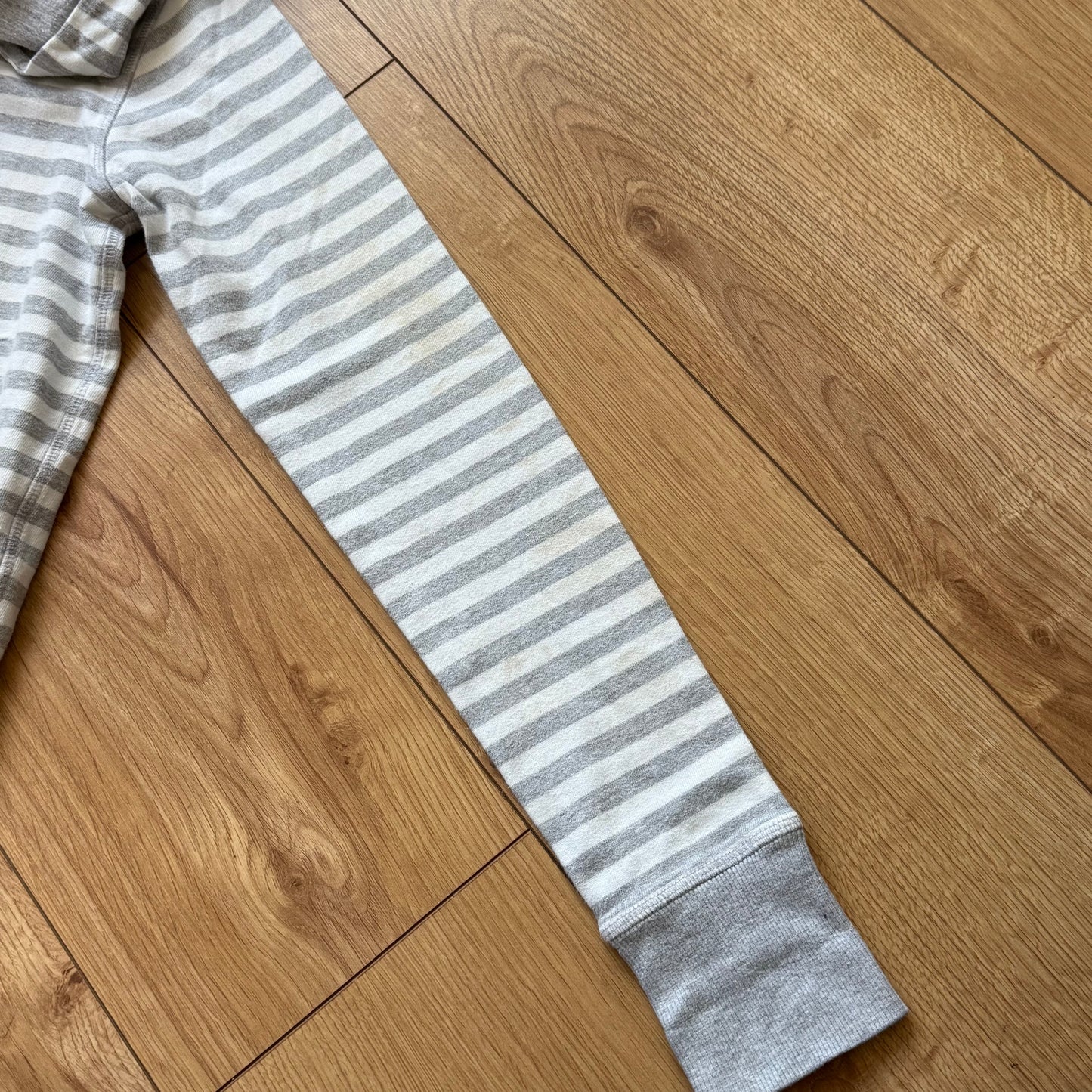 Grey + white striped hoodie - Size S