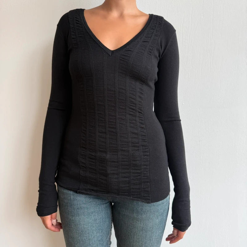 Burberry v neck knit jumper - Size S