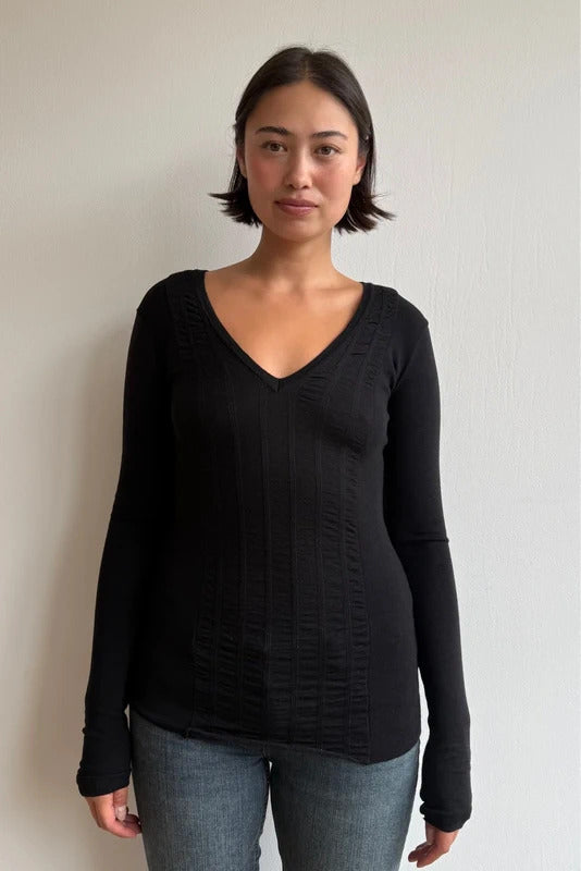 Burberry v neck knit jumper - Size S