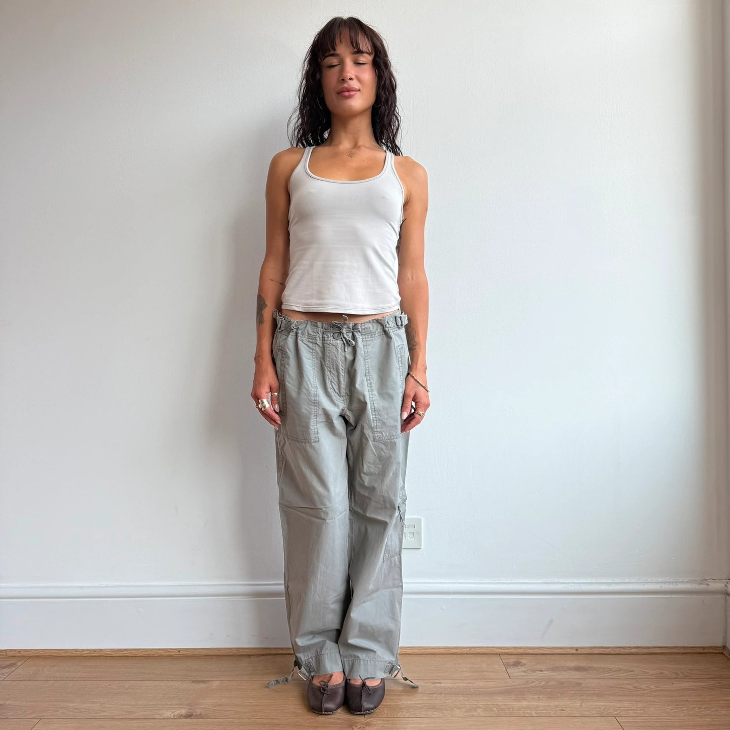 Khaki cargo buckle trousers / capris - Size S/M