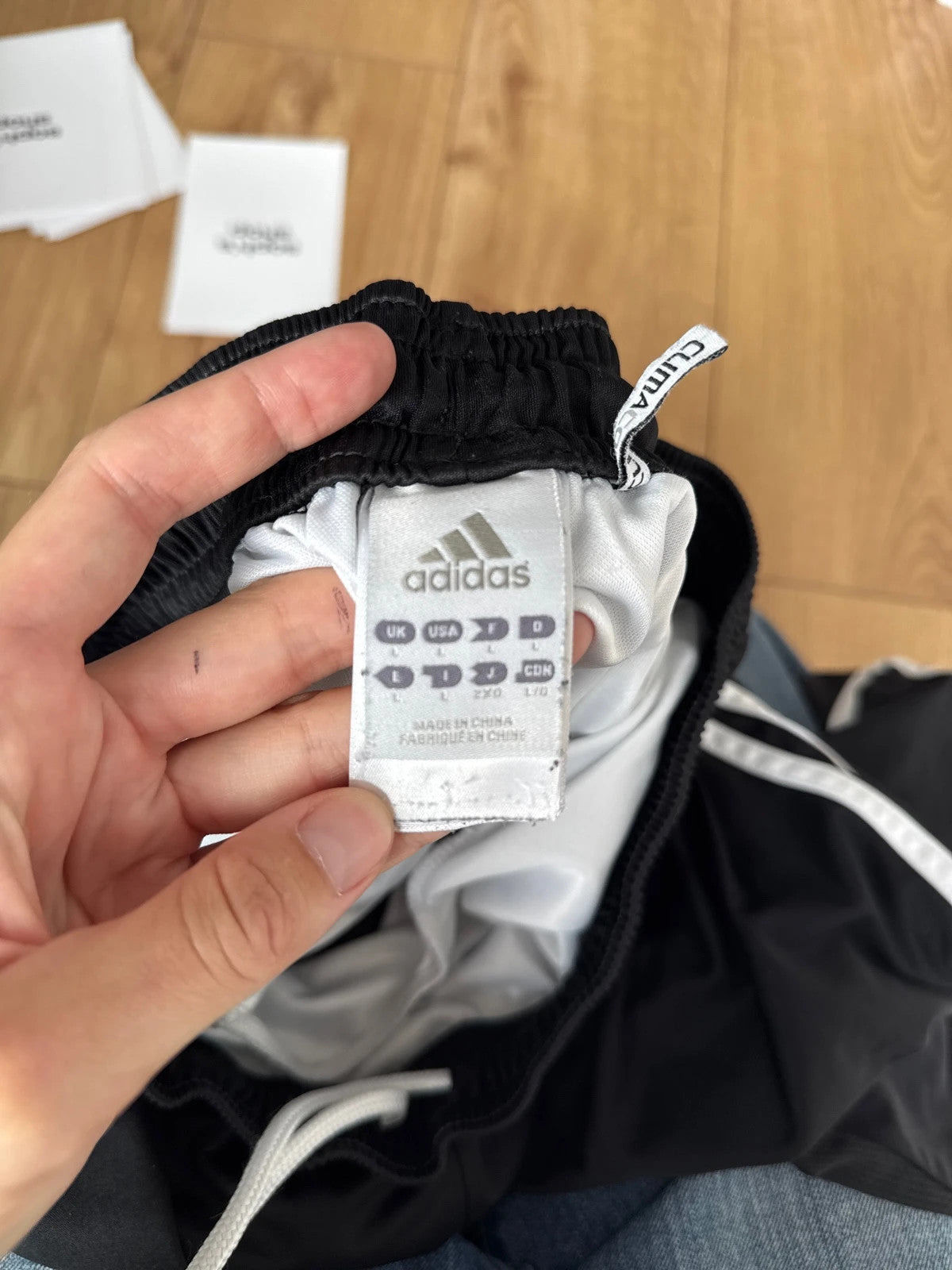 Black sporty adidas basketball shorts - Size S-M