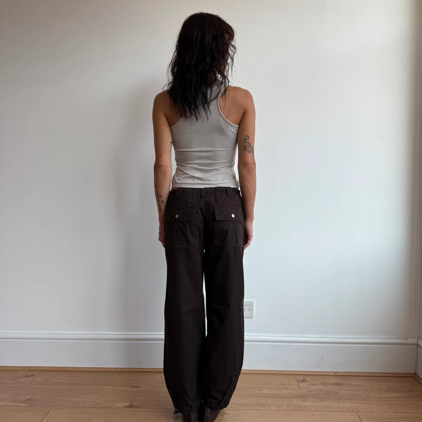 Brown toggle cargo capris - Size S